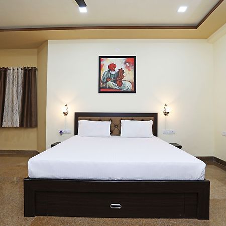 Oyo 9428 Hill View Room Goverdhan Vilas Udaipur Eksteriør bilde