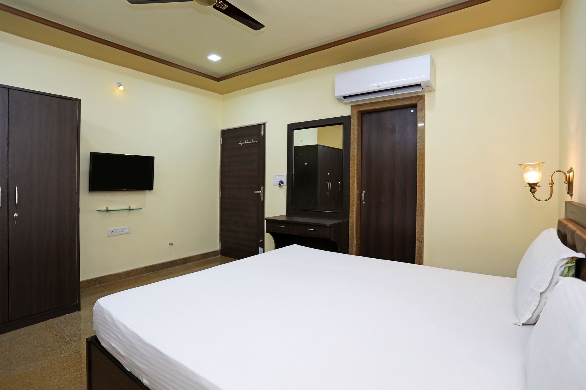 Oyo 9428 Hill View Room Goverdhan Vilas Udaipur Eksteriør bilde